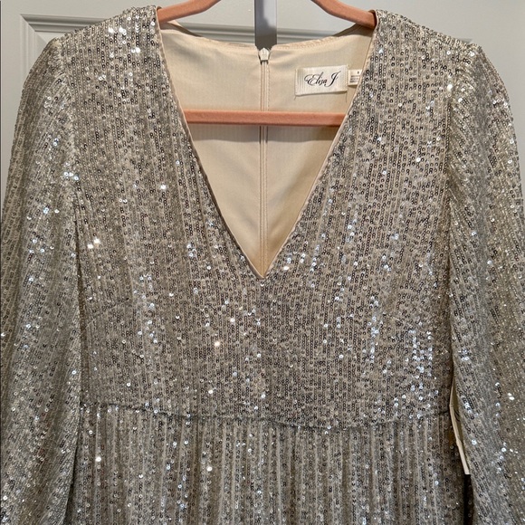 NWT Eliza J Silver Sequin Balloon Sleeve Skater Dress Size 8 New Years Party - Picture 6 of 15